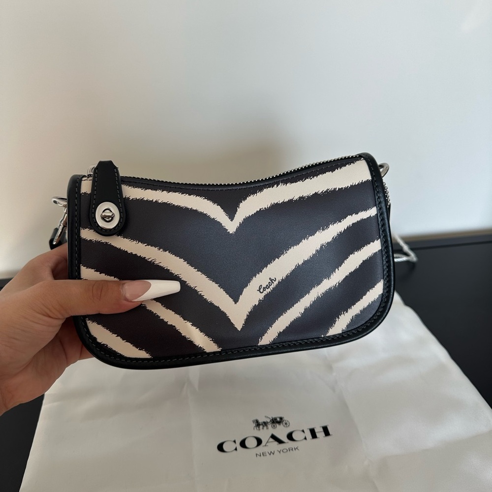 Coach Swinger 20 Purse